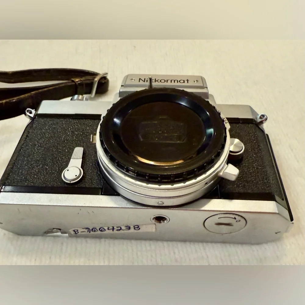 NIKON Nikkormat FT 35mm Film SLR Camera